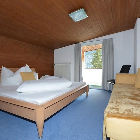 Haus Triumph Apartamento Pettneu am Arlberg Exterior foto